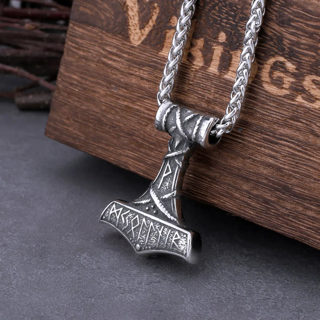 Vintage Nordic Vikings Anchor Odin Rune Necklace Men's Stainless Steel Fashion Mjolnir Hammer Pendant Necklace Punk