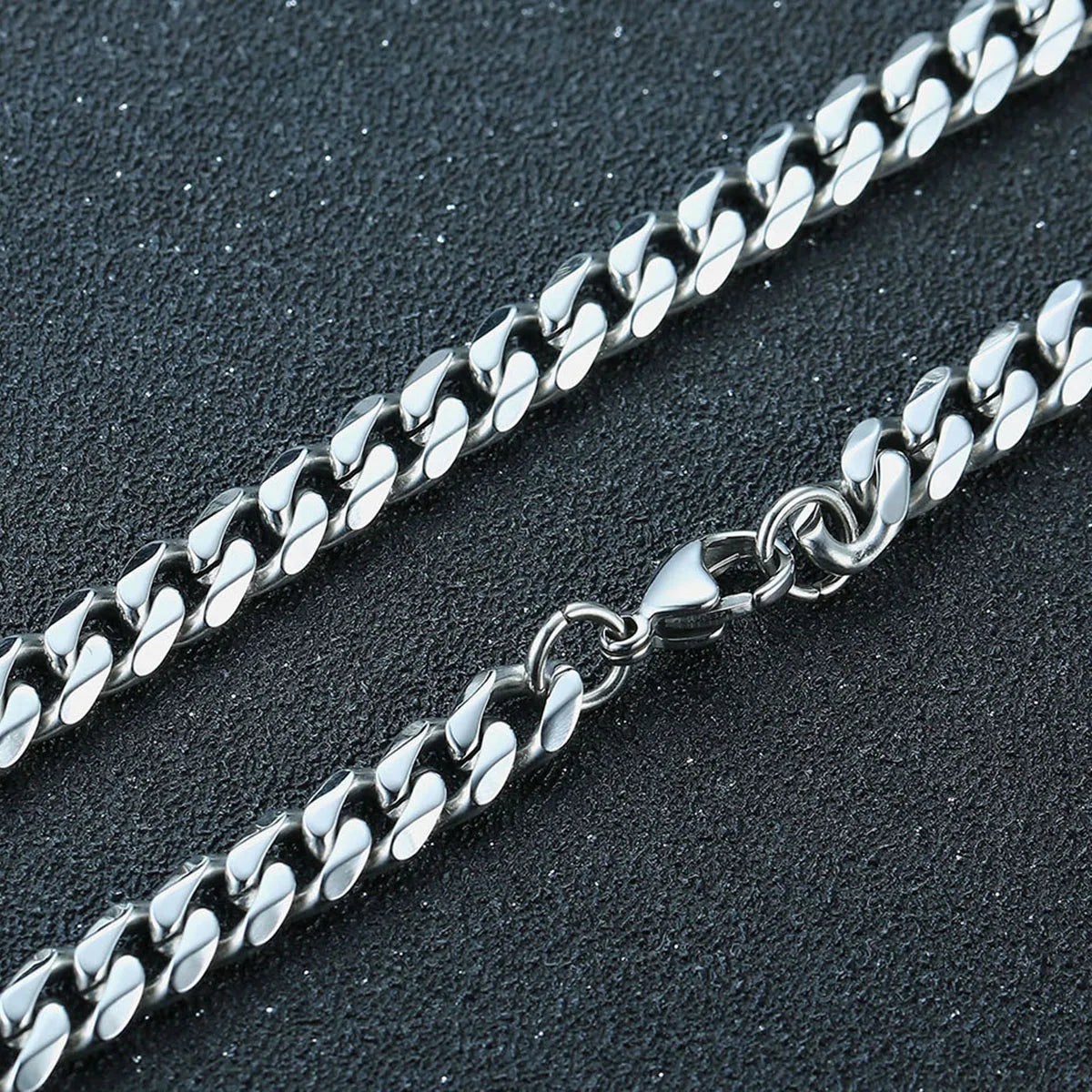 Chunky Curb Chain Bracelet 11mm — Stainless Steel