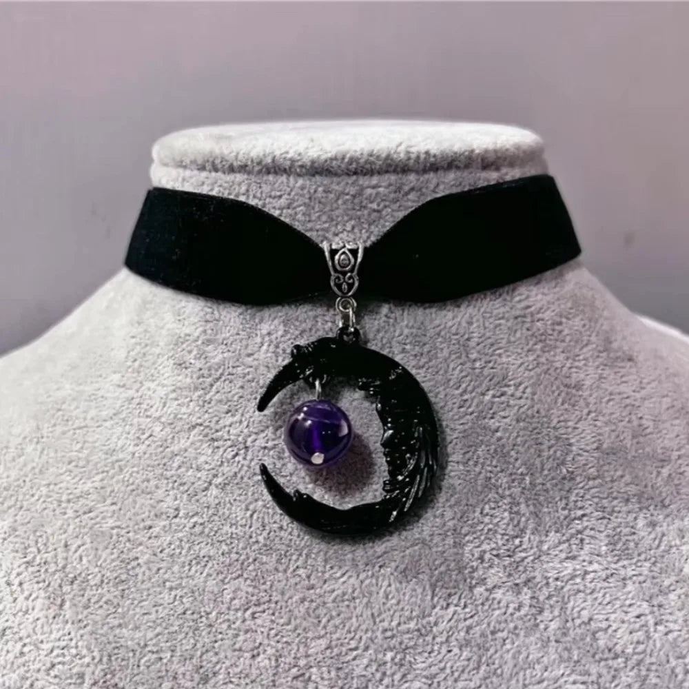 Gothic Temperament Black Human Face Moon Amethyst Round Bead Pendant Velvet Necklace for Women Men Halloween Party Jewelry Gifts