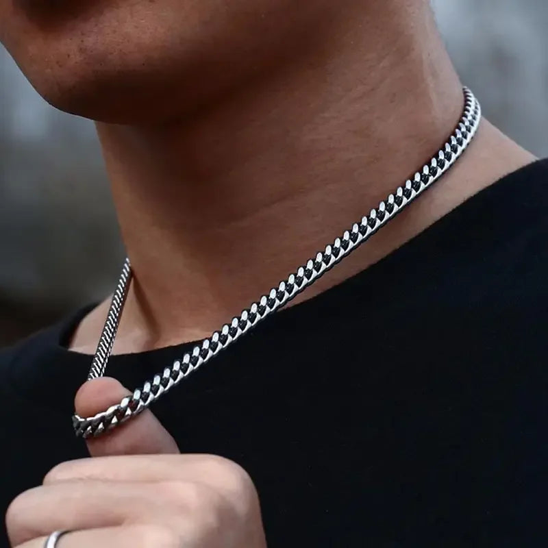 Vintage Cuban Chain Necklace — Gold
