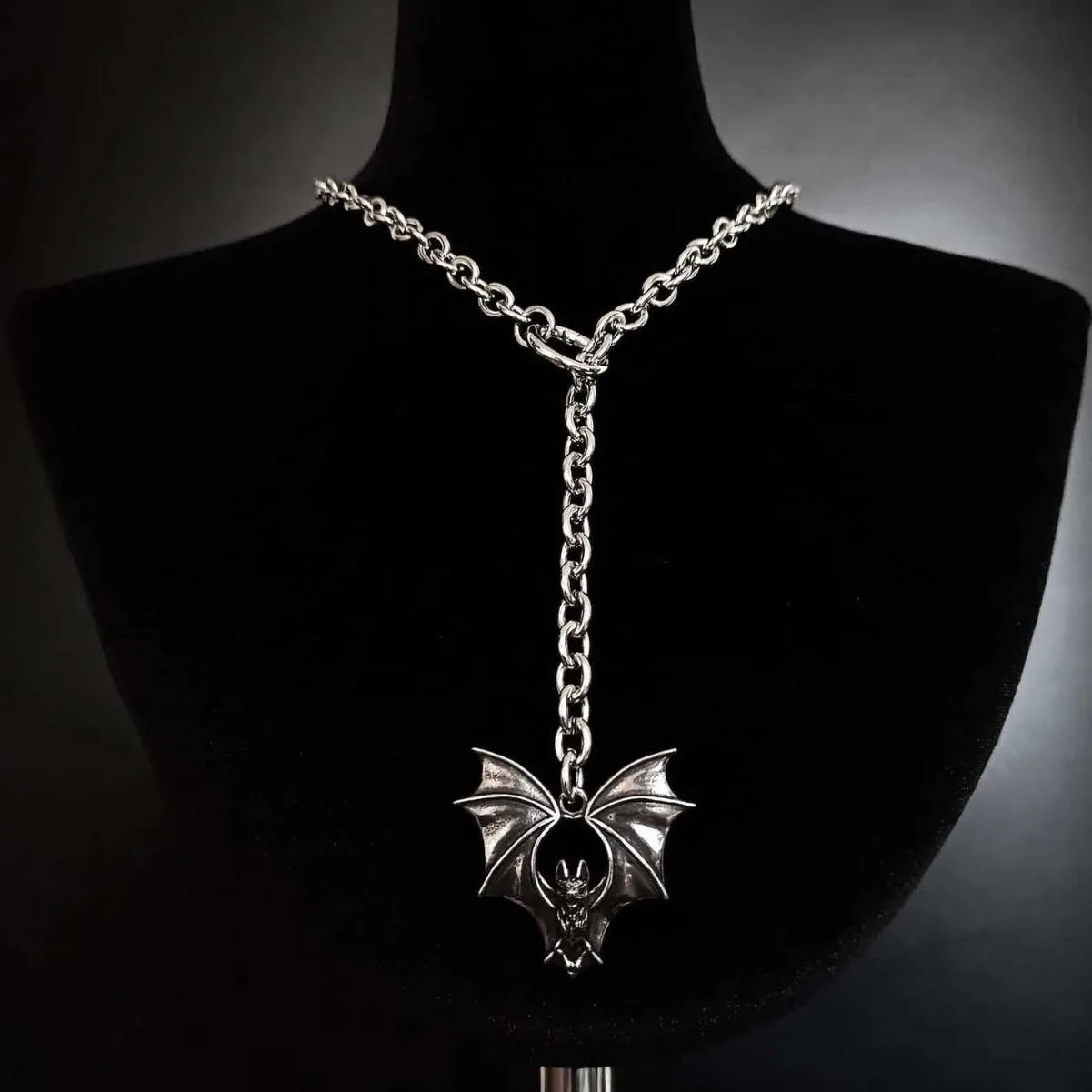 Gothic Personality Punk Necklace Long Gothic Bat Pendant Necklace Exaggeration Sweater Chain Jewelry Halloween Party Accessories