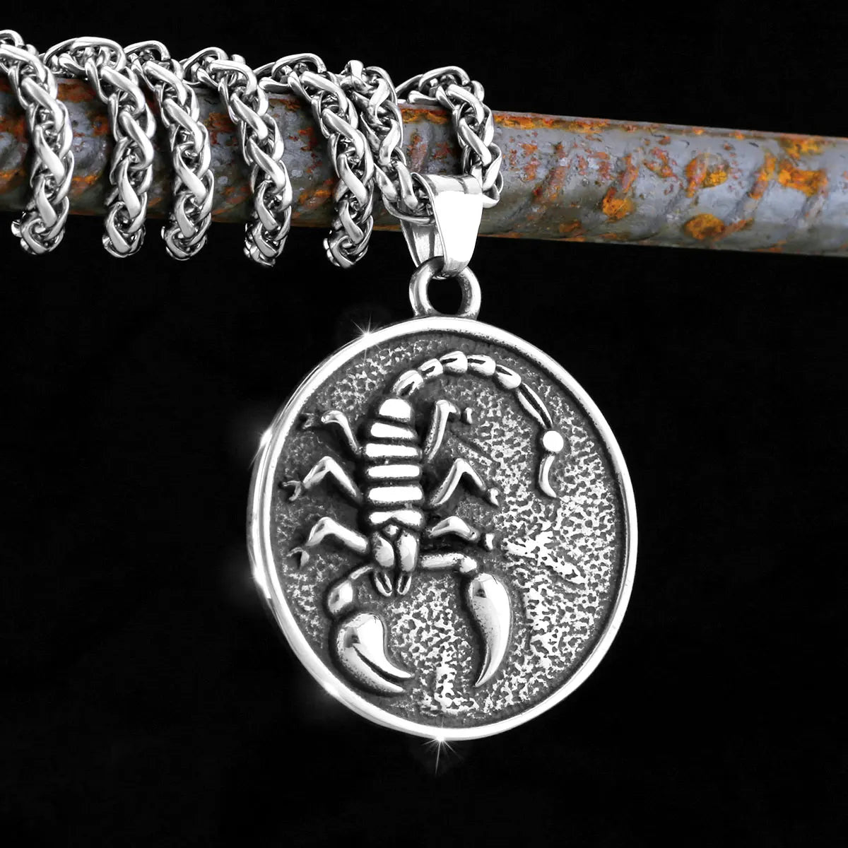 New Design Animal Scorpion Stainless Steel Viking Necklace Nordic Men's Retro Fashion Odin Amulet Jewelry Pendant Gift Unisex