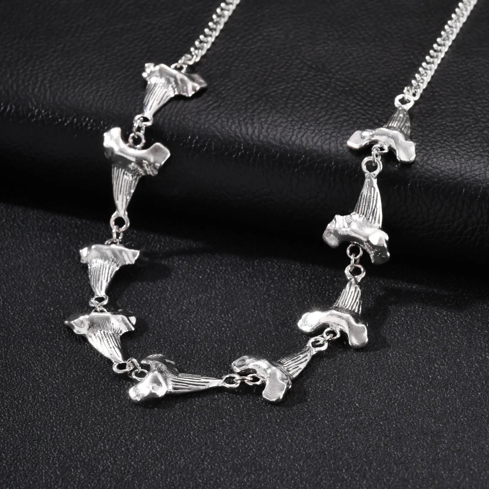 Vnox Shark Tooth Necklaces for Men, Silver Color Alloy Adjustable Chain Irregular Pendant Necklace Street Casual Daily Jewelry