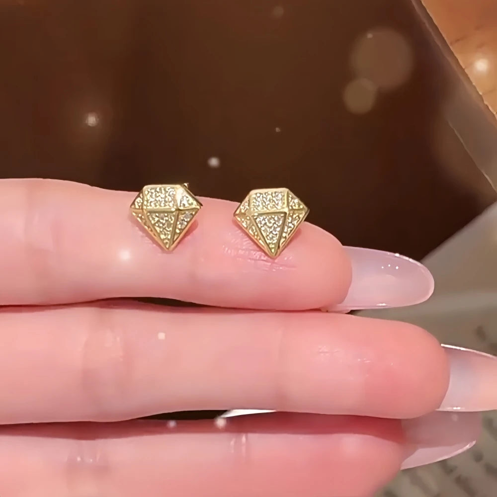 Diamond Shaped Moissanite Stud Earring Fashion Unisex Simple Versatile Diamond Ear Studs 925 Sterling Silver with Certificate