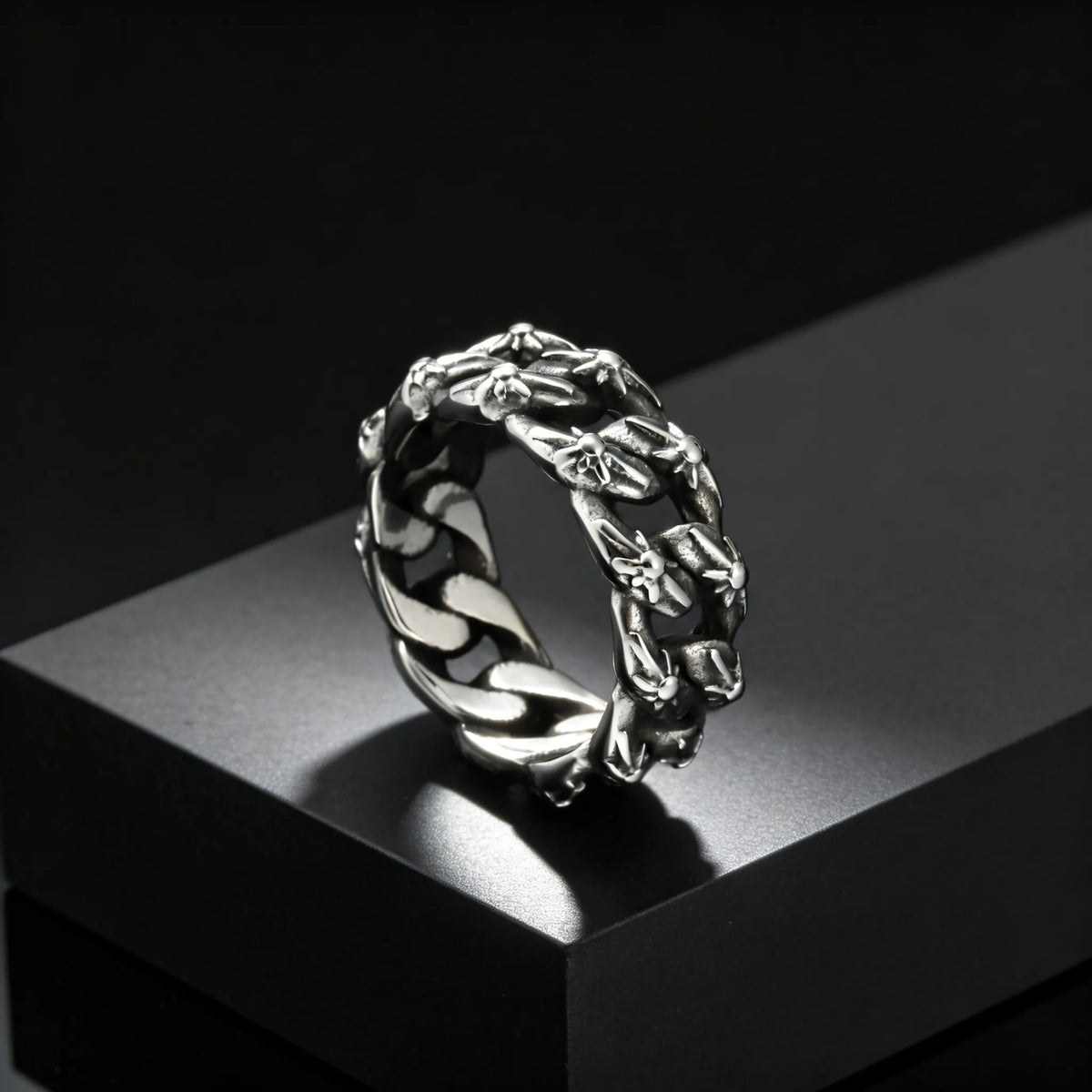 Fashion Unique Twist Chain Rings for Men Stainless Steel Geometric Pattern Chunky Ring Non-fading Vintage Finger Jewelry Gift