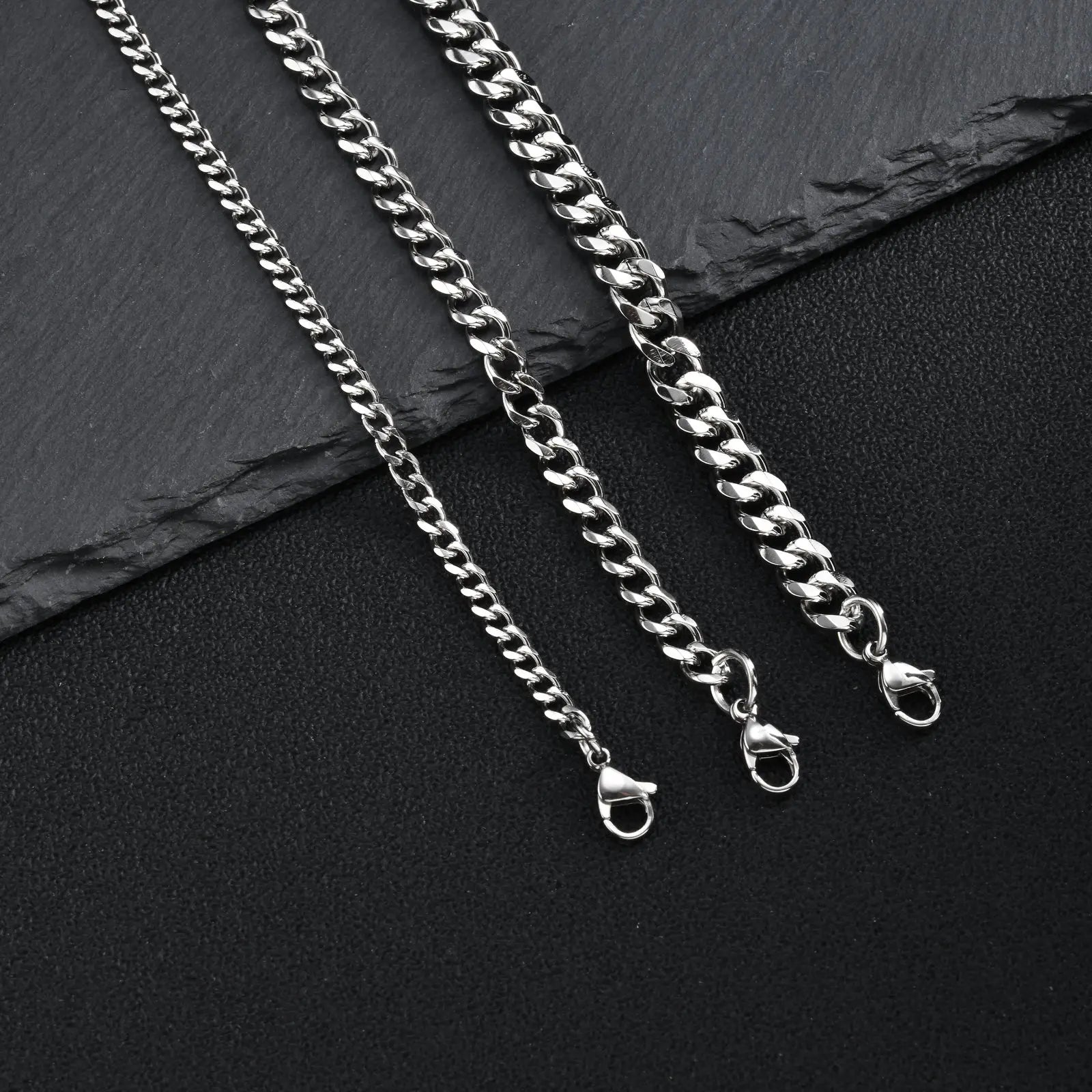 Classic Curb Chain Necklace for Men Women,3.5/5/7MM Stainless Steel Cuban Chain Chokers,Hip Hop Basic Chain Jewelry Gift