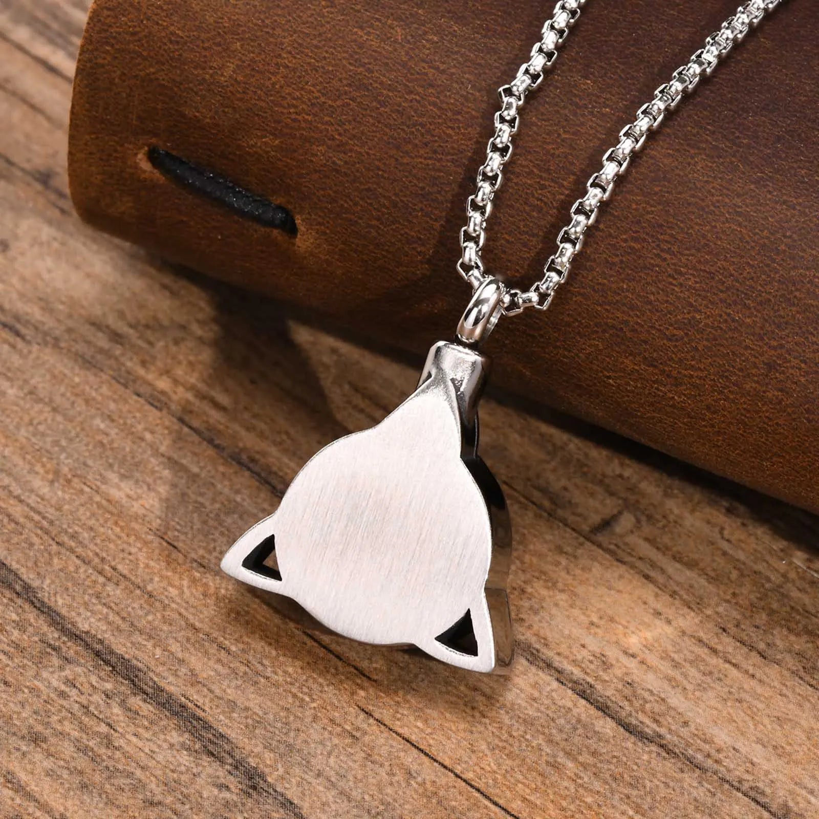 Celtic Knot Memorial Pendant — Stainless