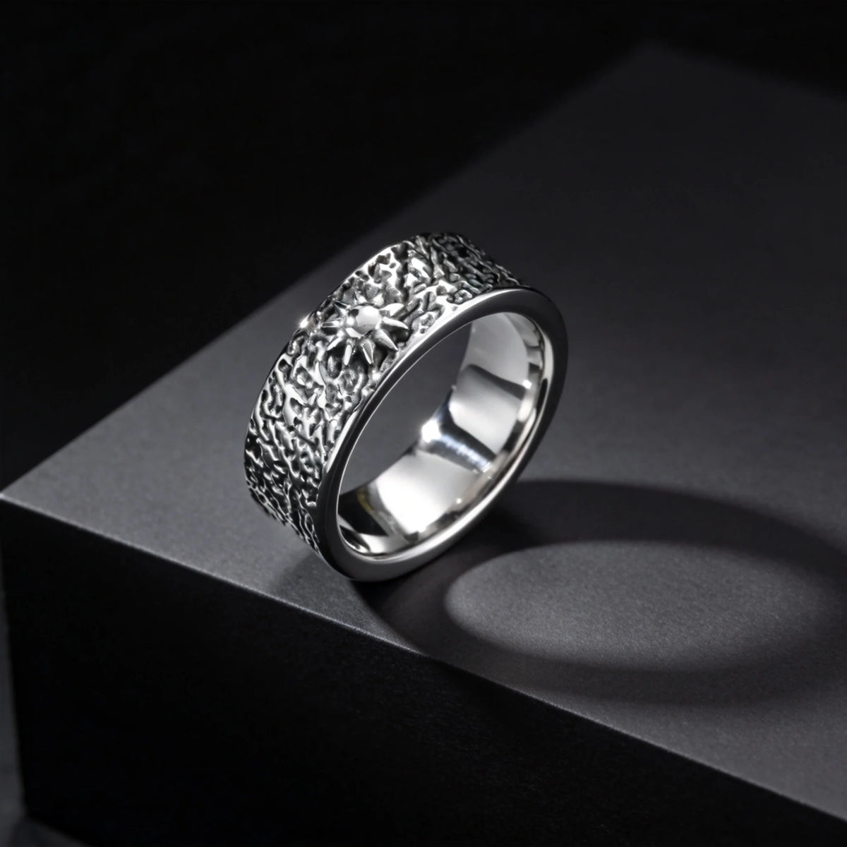 Fashion Retro Moon Sun Ring for Men, 8mm Chunky Stainless Steel Ring, Punk Personality Finger Jewelry Size 7 8 9 10 11
