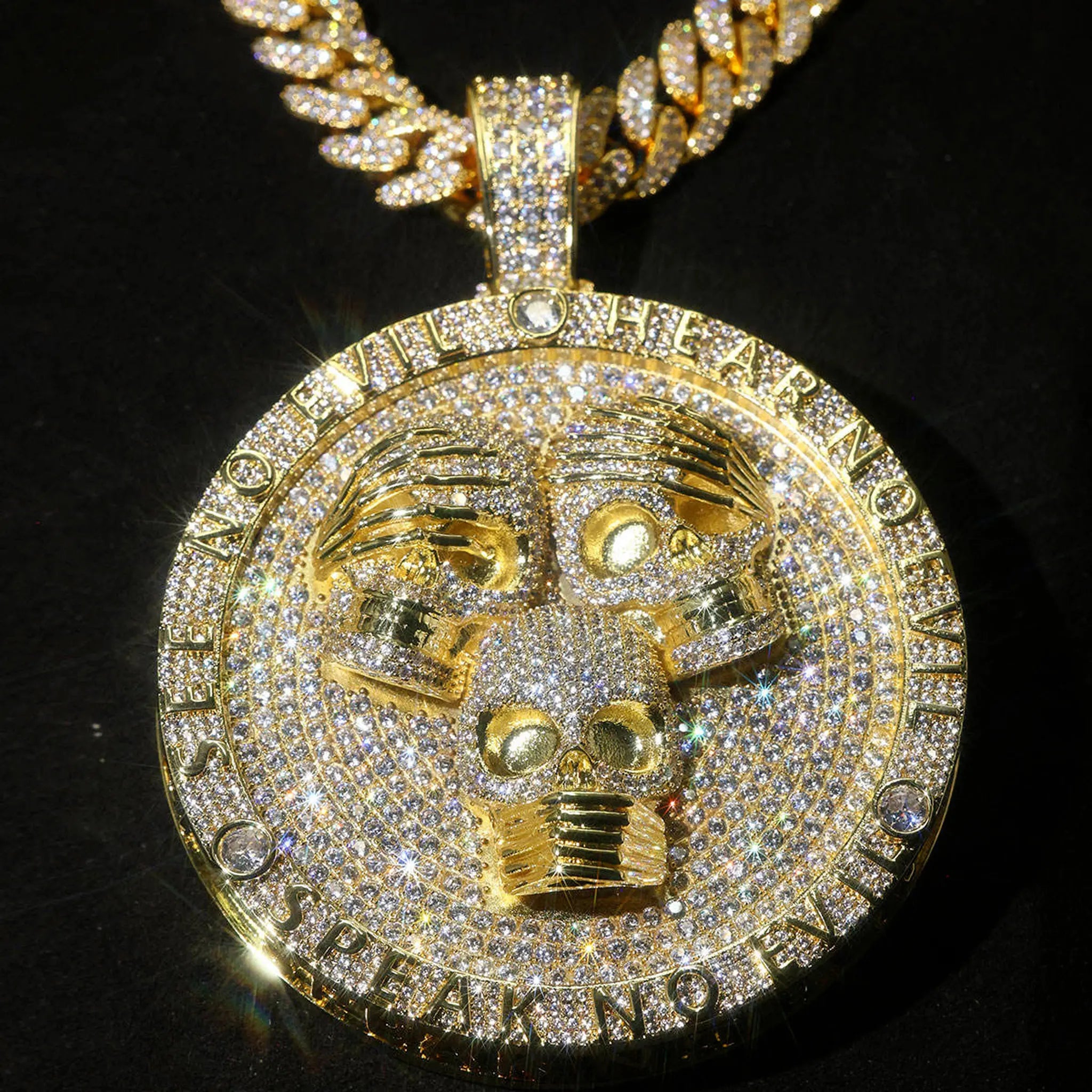 Exquisite Luxury Three Gollum Head Pendants Round Rap Singer Hip Hop Can Pair with Cuban Chain Necklace 3D Pendant