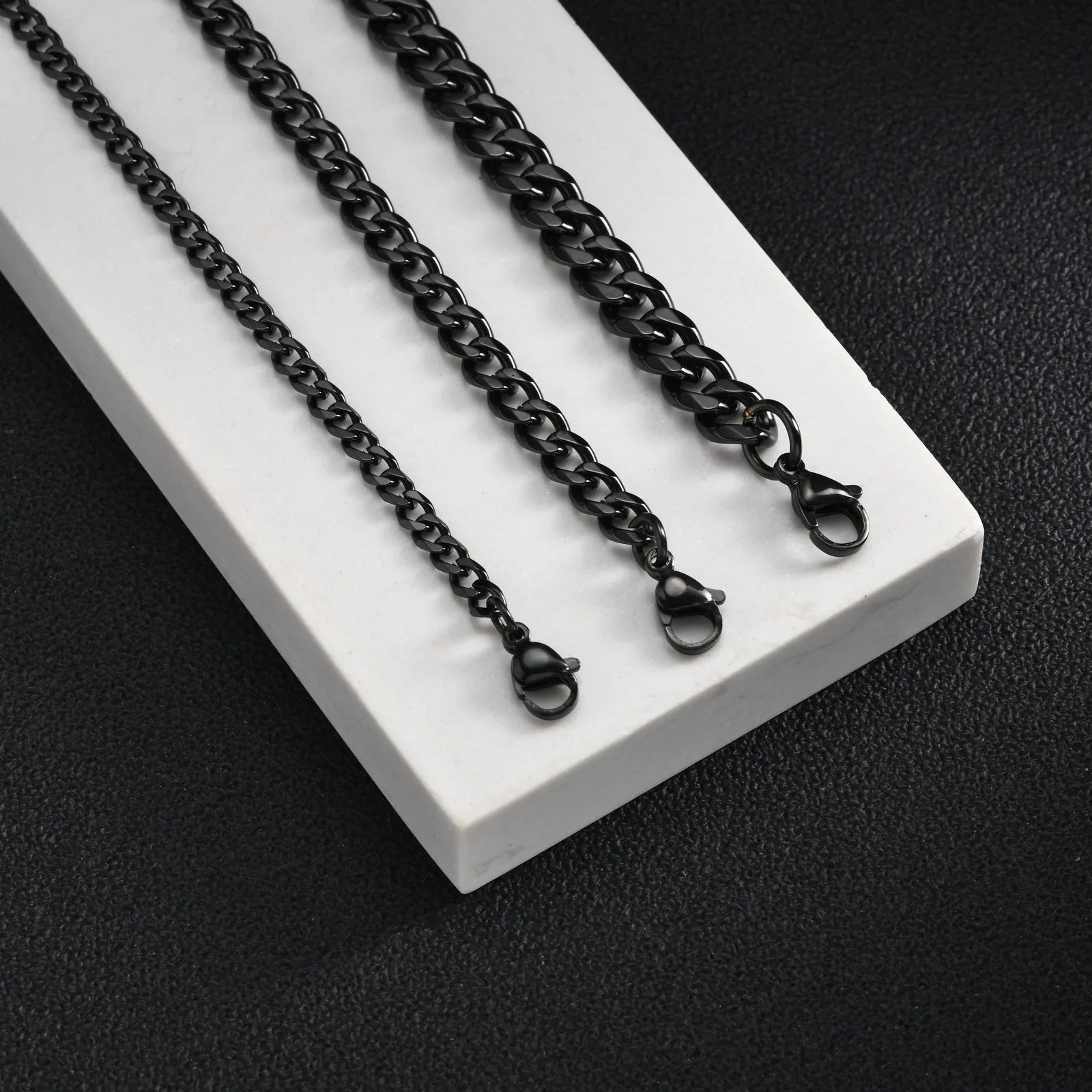 Classic Curb Chain Necklace for Men Women,3.5/5/7MM Stainless Steel Cuban Chain Chokers,Hip Hop Basic Chain Jewelry Gift