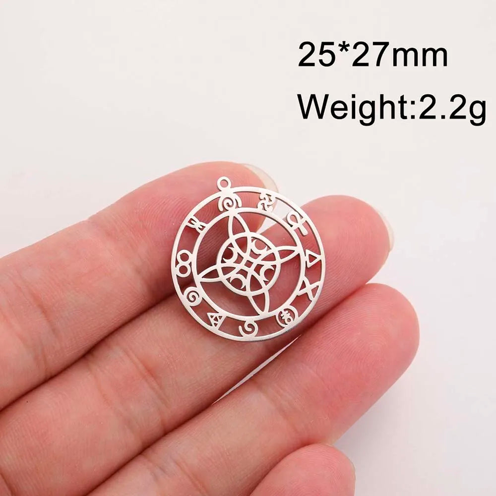 Trinity Witch Knot Charm Pendant — Steel