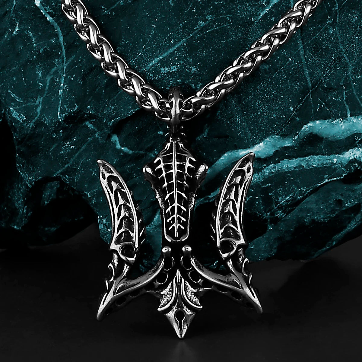 Retro High Quality Alien Poseidon Trident Pendant Men's Fashion 316L Stainless Steel Pendant Necklace Gift Jewelry