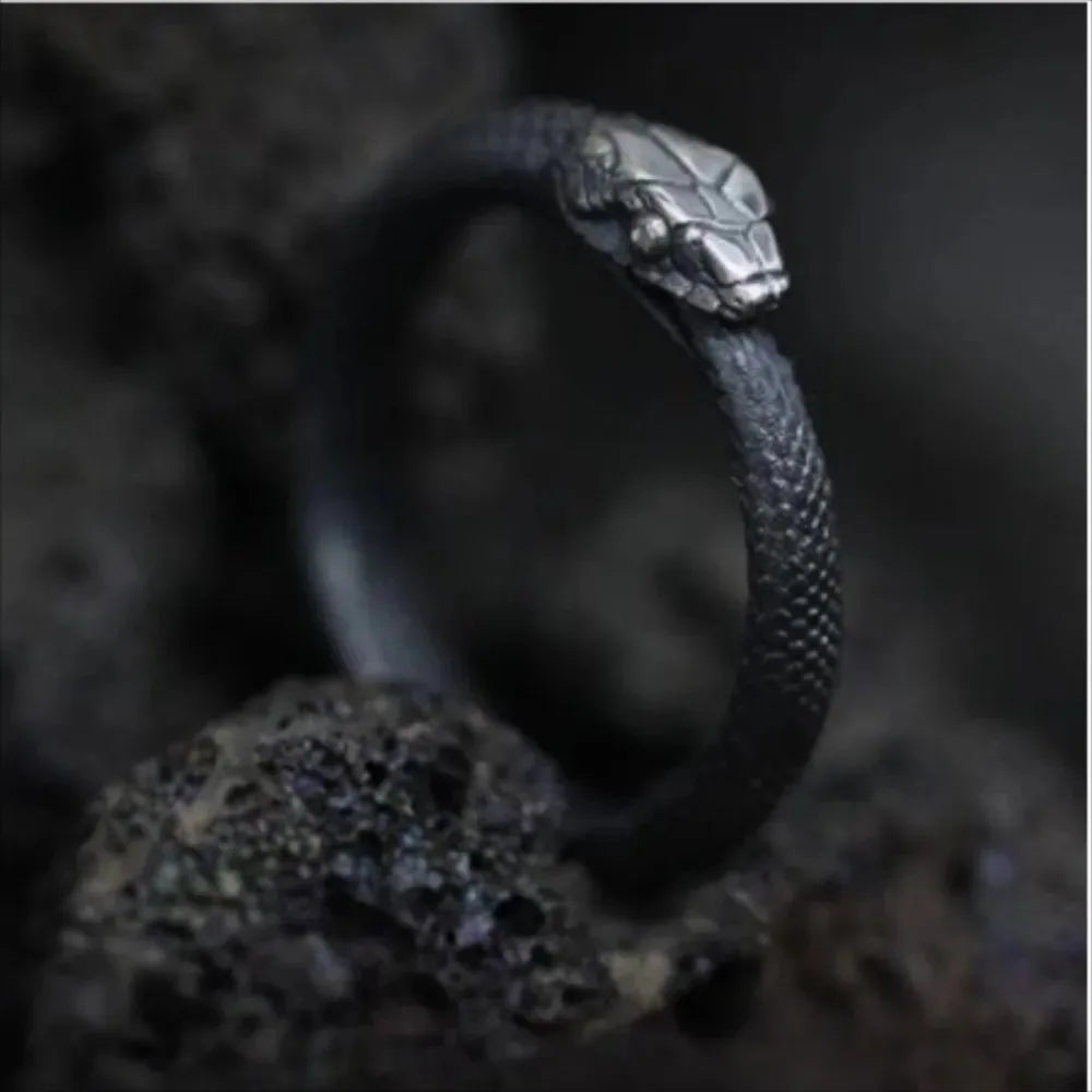 Articulated Snake Ring — Black