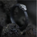 Articulated Snake Ring — Black