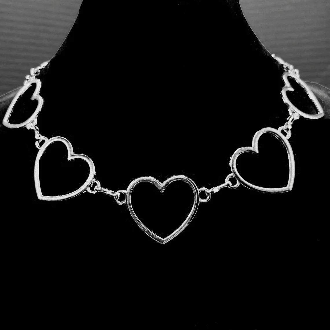Gothic Crow Skull Necklace For Women man Fashion Vampire Bat Accessory Punk Jewelry Gift Circle Pagan Vintage Moth Charm Choker