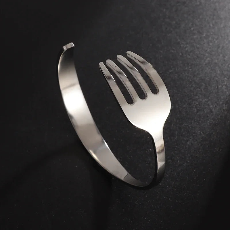 Skull Bracelet — Gothic Punk