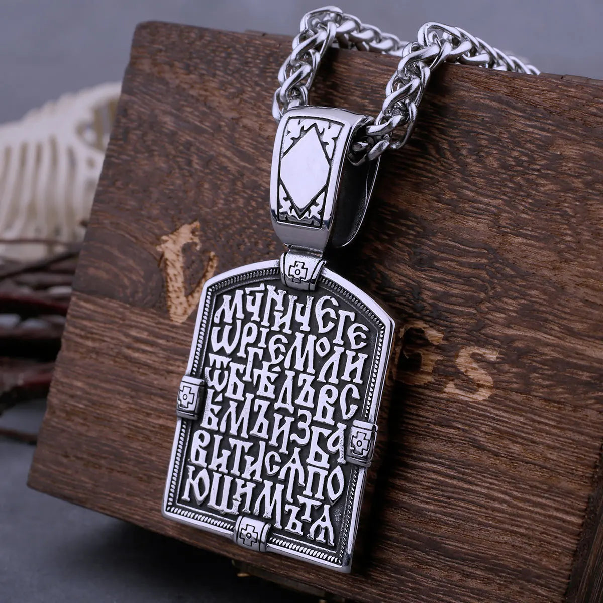 Stainless Steel Retro Religious Holy Warrior Necklace Men and Women Back Bible Cross Amulet Biker Pendant Necklace