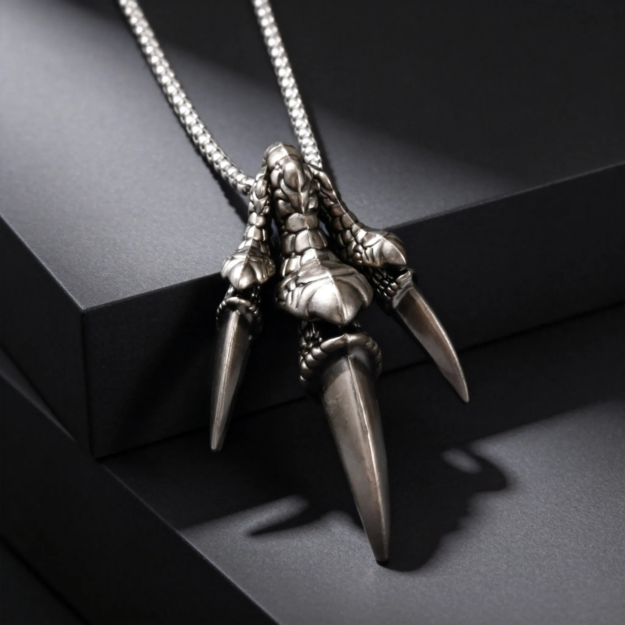 Punk Dragon Claw Pendant Necklace for Men, Fashion 70cm Stainless Steel Long Chain Necklace, Creative Hip Hop Jewelry Gifts
