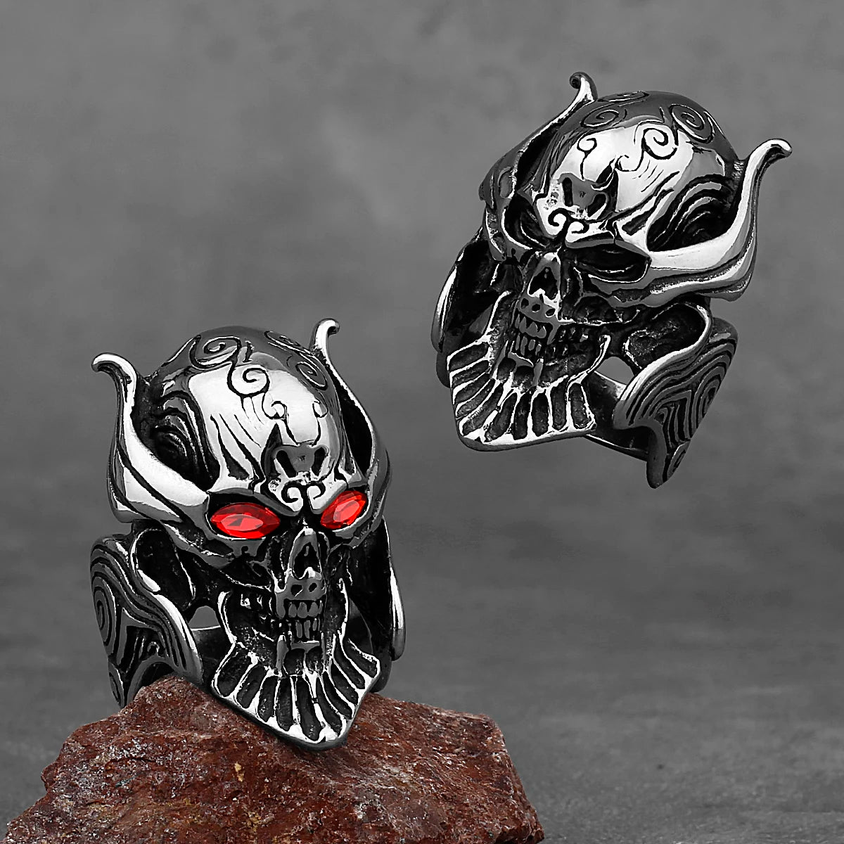 Stainless Steel Ring Domineering Wolf Tooth Armor Men's High Quality Fashion Biker Red Eye Hell Devil Ring Jewelry