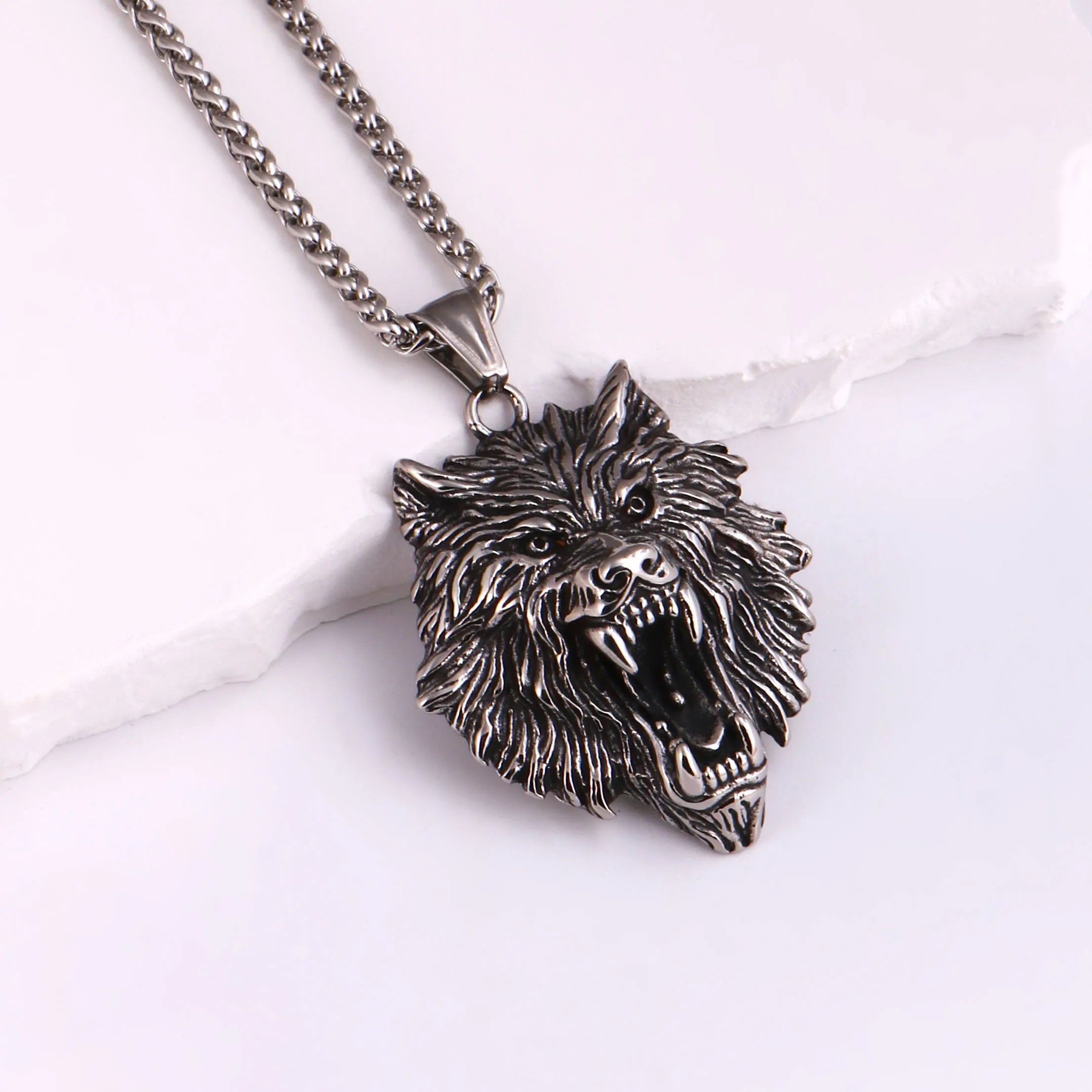 1PC INGCHAU Vintage Stainless Steel Myth of Europe Viking Wolf Head Necklace For Men Animal Amulet Necklace Men Jewelry