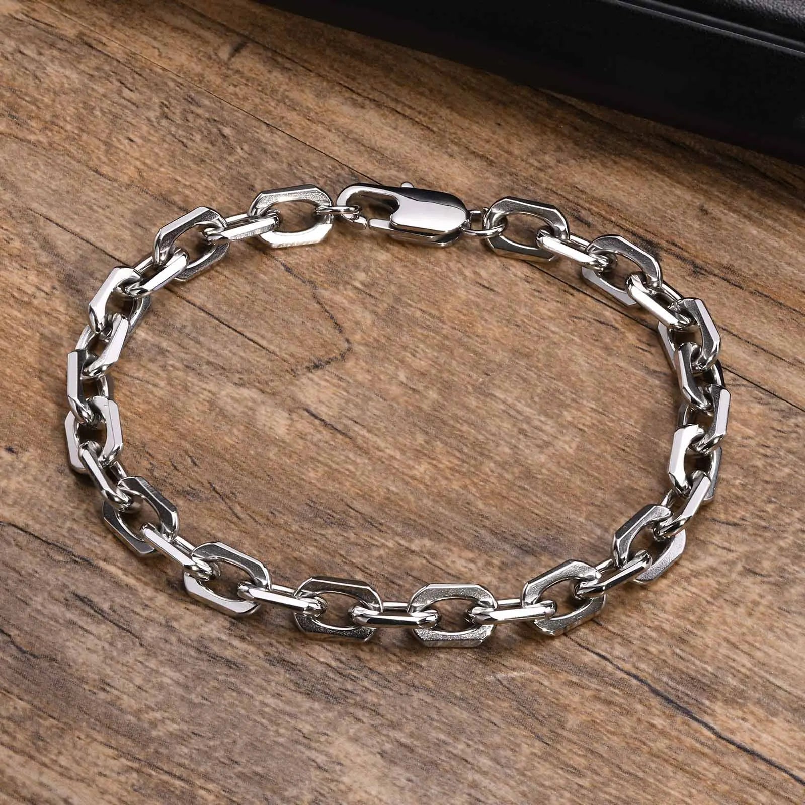 Rolo Link Chain Bracelet — Stainless Steel