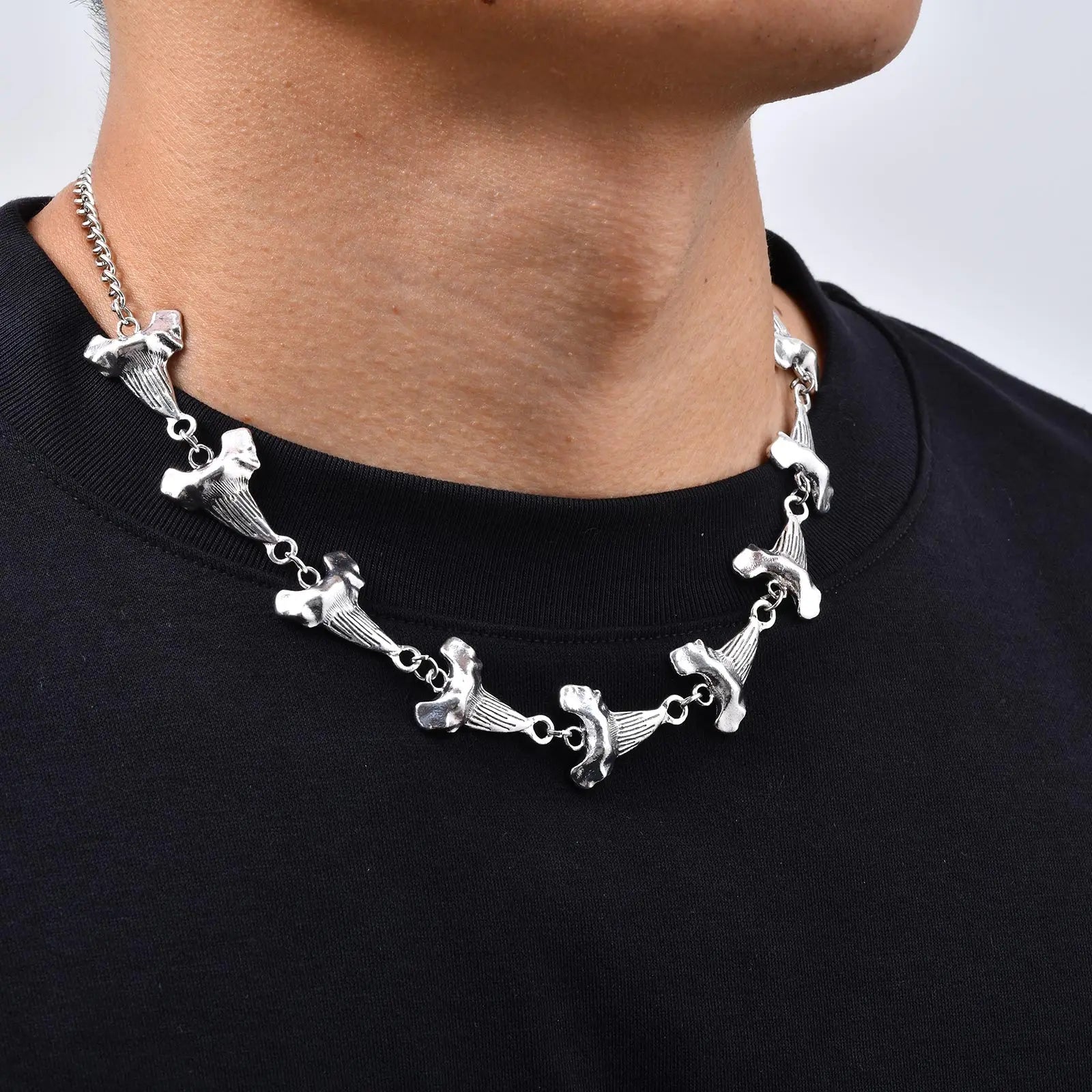Vnox Shark Tooth Necklaces for Men, Silver Color Alloy Adjustable Chain Irregular Pendant Necklace Street Casual Daily Jewelry