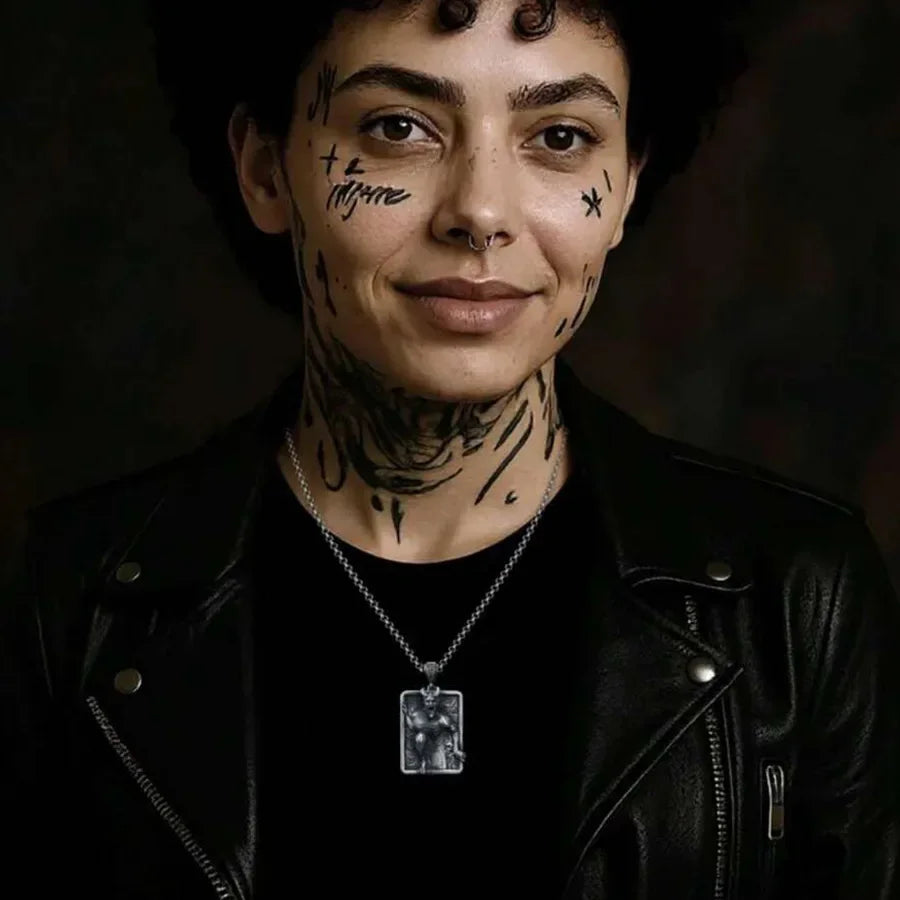 Vintage Gothic Demon Pendant Necklace Punk Zinc Alloy Square Tag Necklace Unisex Street Party Statement Jewelry Collar Demonio
