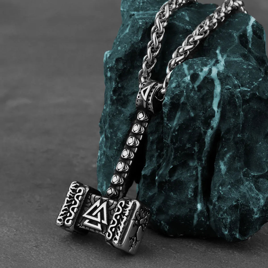 Nordic 316L Stainless Steel Thor's Hammer Pendant Necklace Men and Women Simple Creative Punk Amulet Necklace Jewelry