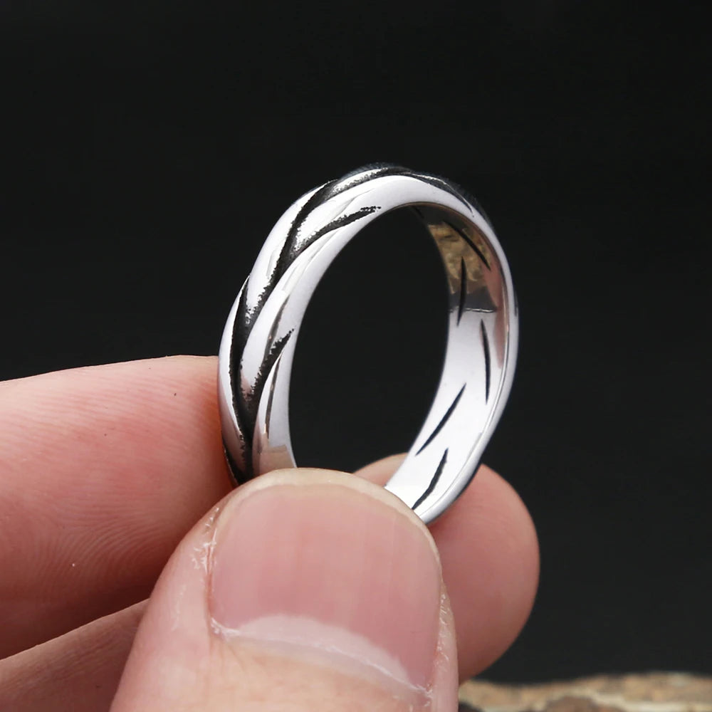 Celtic Knot Ring — Stainless Steel