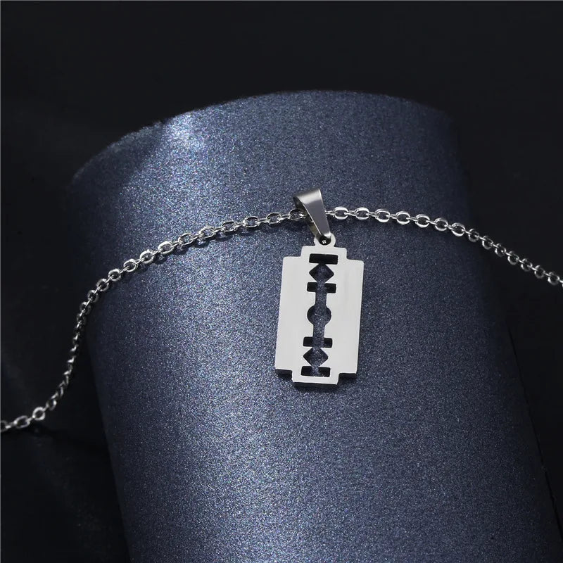 Creative Blade Pendant Necklace Punk Clavicle Chain for Women Men Fashion Metal Sweater Chain Jewelry Accessories Gift