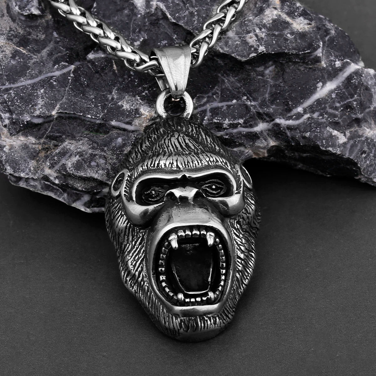 Stainless Steel Animal Gorilla Pendant Necklace Men's Domineering Roar Necklace Biker Vintage Punk Chain Jewelry Party