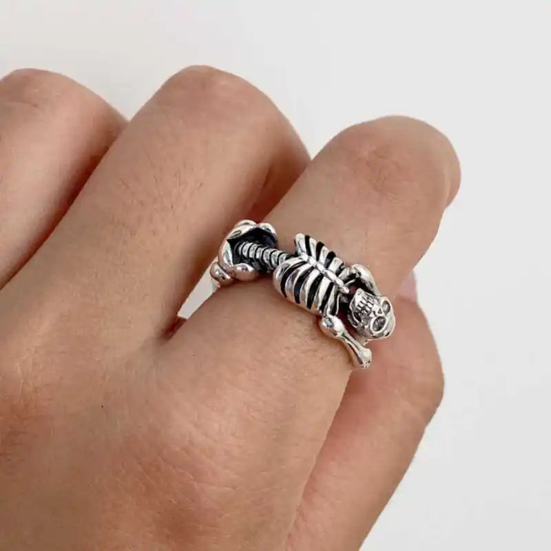 FuGui Vintage Skeleton Skeleton Frame Open Ring Punk Dark Style Cold Exaggerated Unisex Universal Finger Ring Fashion Jewelry