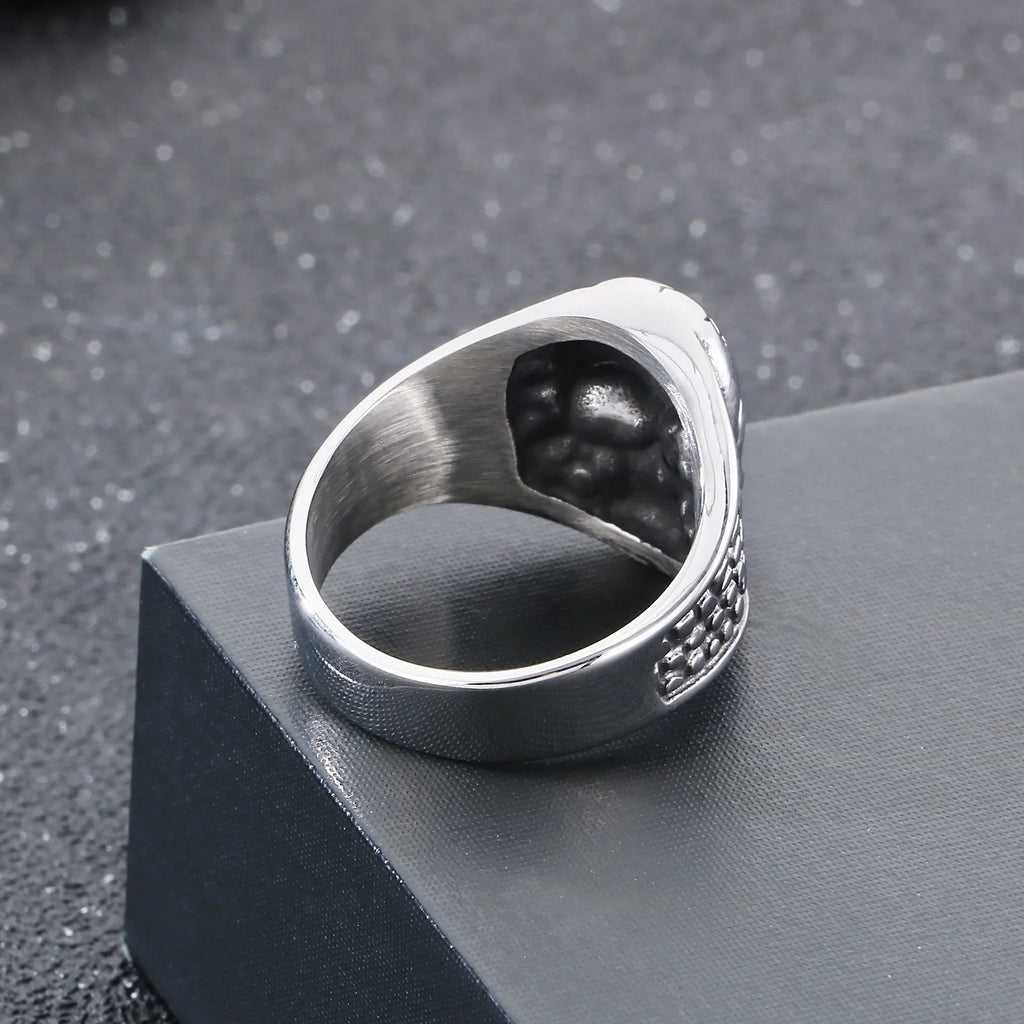 Stainless Steel Men Skull Ring Retro Cracked Skull Biker Ring Textured Band Vintage Punk Rock Fashion Jewelry for Men