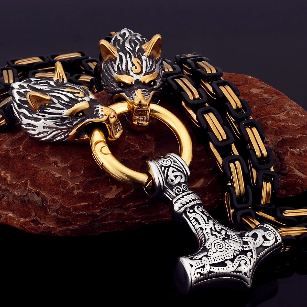 Nordic Celtic Wolf Men's Necklace Pendant Viking Wolf Head Stainless Steel Pendant Scandinavian Rune Amulet Jewelry