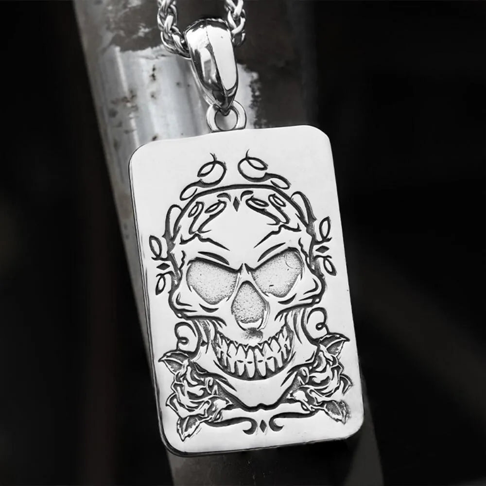 Punk Poker Spade Skull Pendant Necklace — Steel