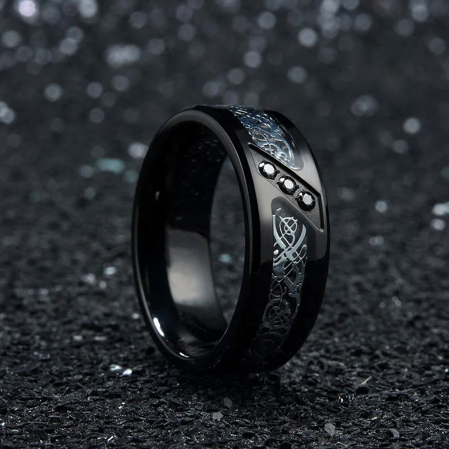Fashion 8mm Men Stainless Steel Celtic Dragon Rings Inlaid Black Zircon Stone Rings For Men Carbon Fibre Rings Wedding
