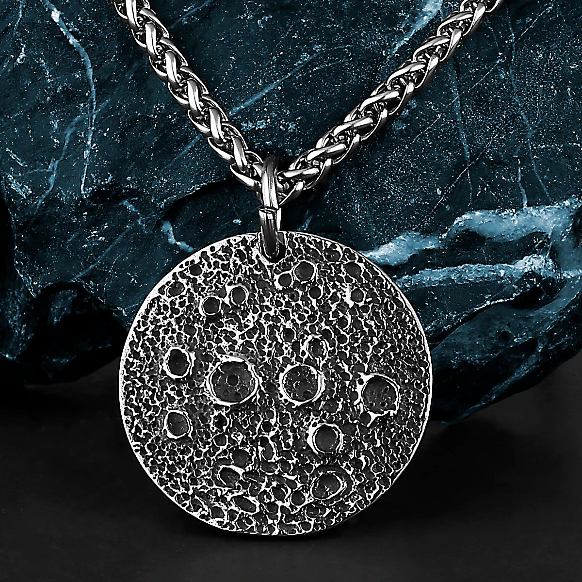 Retro Moon Surface Coin Pendant Unisex Fashion Simple 316L Stainless Steel Pendant Necklace Gift Jewelry Wholesale