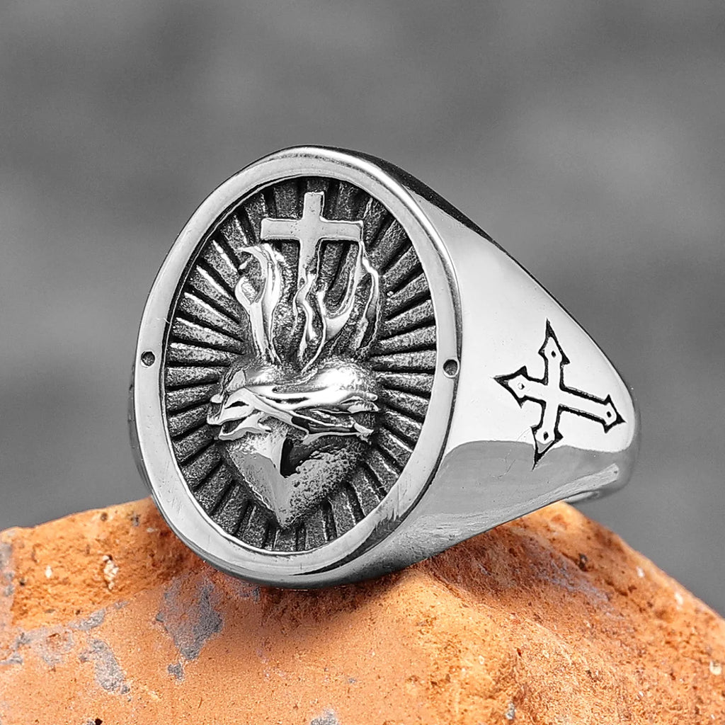 Heart of God Ring Religion Cross 316L Stainless Steel Mens Rings Amulet Rock for Male Boyfriend Biker Jewelry Gift