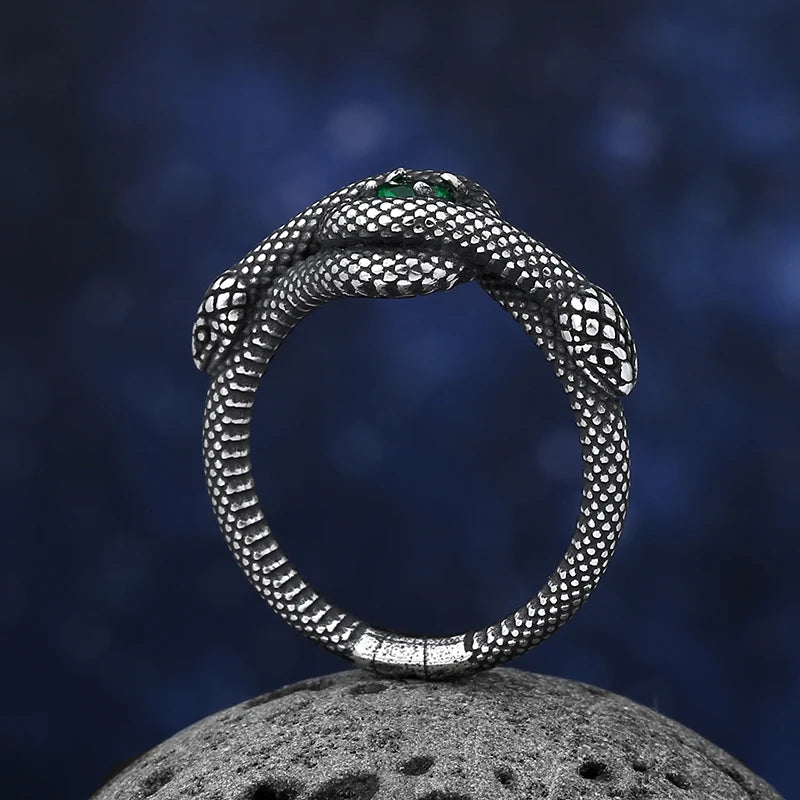 2023 New Vintage 316L Stainless Steel 3D Snake Ring With Green Stone Animal Fashion jewelry For Man Women Boyfriend Gift