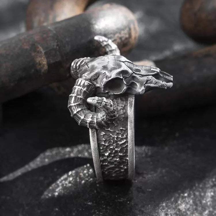 1 Retro Punk Skull Ram Head Ring - Unisex Hip-Hop Style with Motorcycle Elements, Adjustable Open Design, Skull