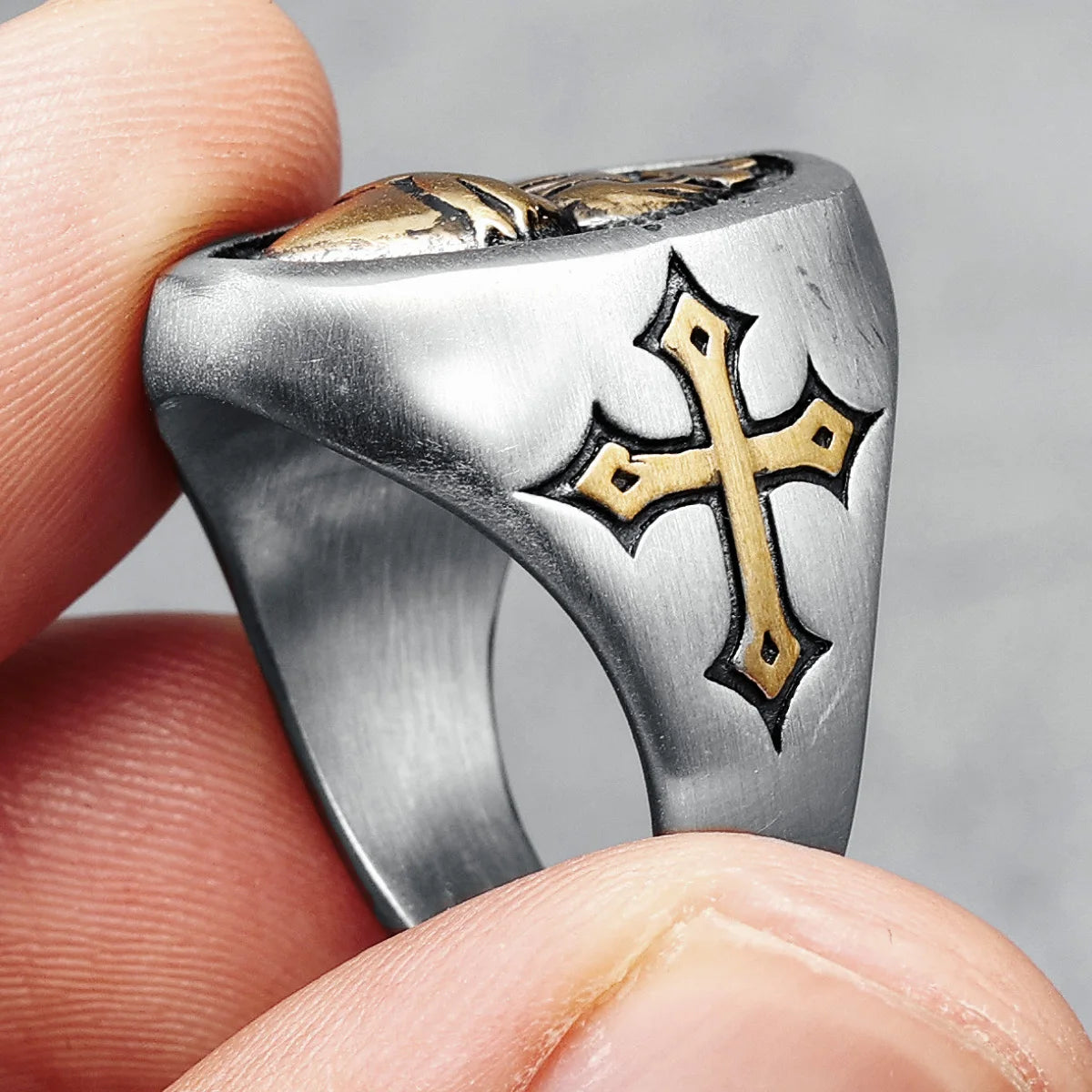 Heart of God Ring Religion Cross 316L Stainless Steel Mens Rings Amulet Rock for Male Boyfriend Biker Jewelry Gift