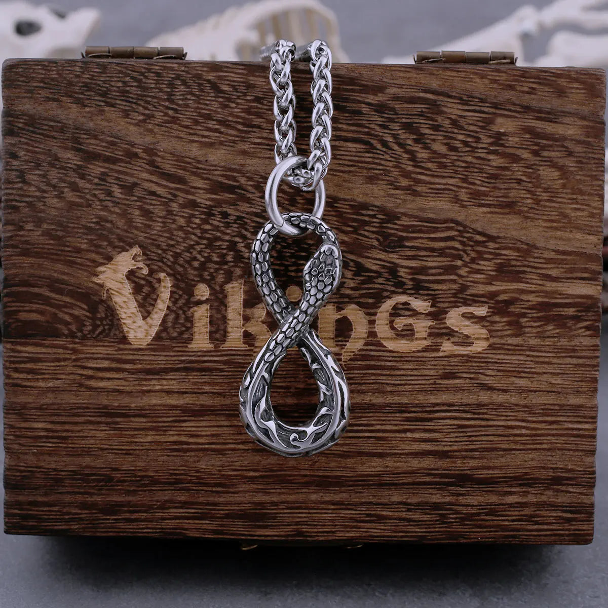 316L Stainless Steel Snake Necklace Men's High-end Personality Number Eight Modeling Retro Cool Punk Rock Pendant Gift