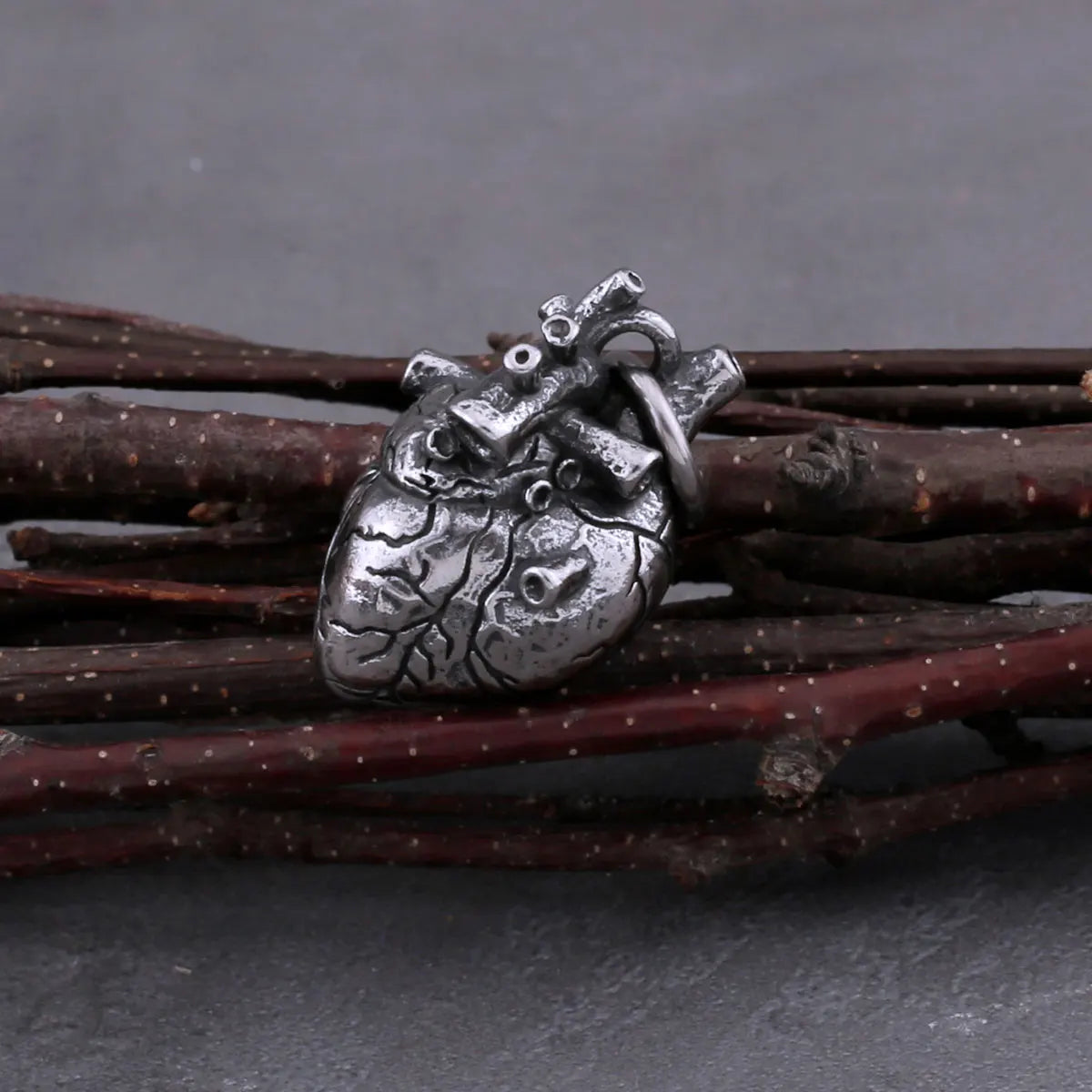 Fashion Hip Hop Heart Necklace Stainless Steel For Men and Women Punk Vintage Biker Pendant Charm Lucky Heart Jewelry