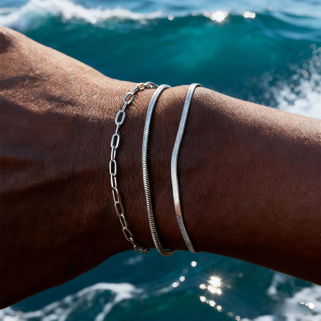 Minimal Thin Chain Bracelet — Stainless