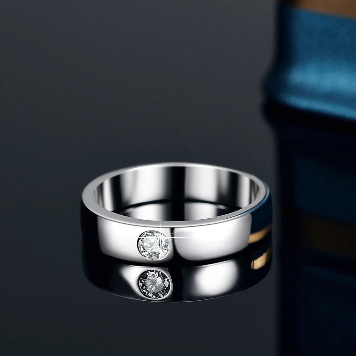 PT950 Platinum Moissanite Band Ring