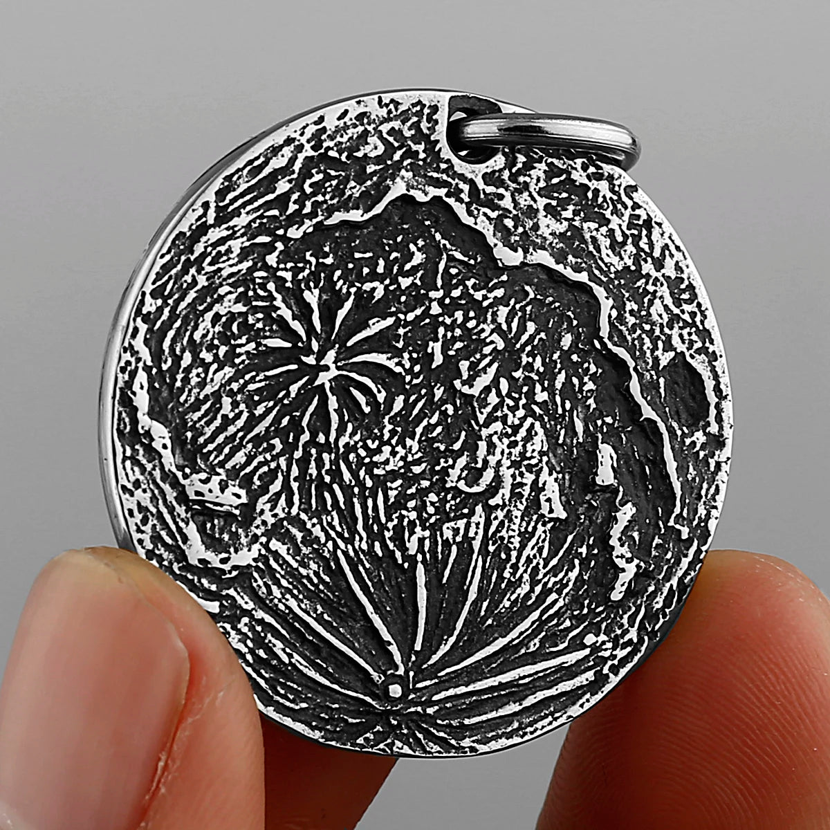 Retro Moon Surface Coin Pendant Unisex Fashion Simple 316L Stainless Steel Pendant Necklace Gift Jewelry Wholesale