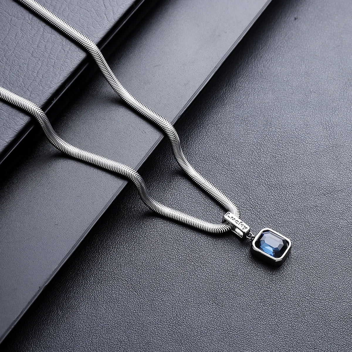 Blue Crystals Geometric Pendants Snake Bone Chain Titanium Steel Men Personality High-end Versatile Necklaces Fashion Jewelry