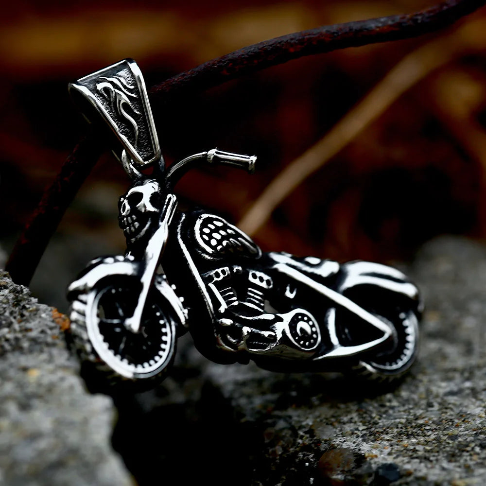 Gothic Skull Steel Pendant Punk Soul Chariot Biker