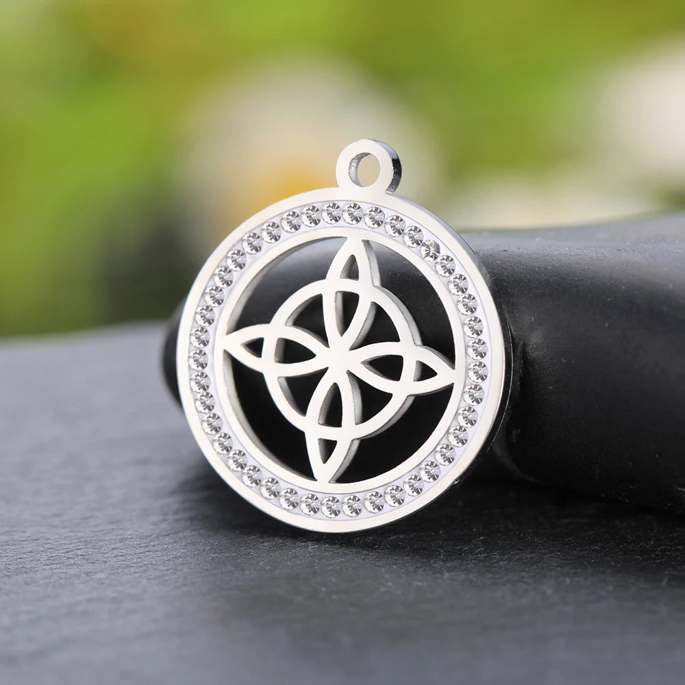 Trinity Witch Knot Charm Pendant — Steel