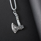 Fashion Wolf Totem Axe Necklace Wolf Head Amulet Pendant Hip Hop Punk Necklaces for Men Gothic Jewelry Party Personality Gift